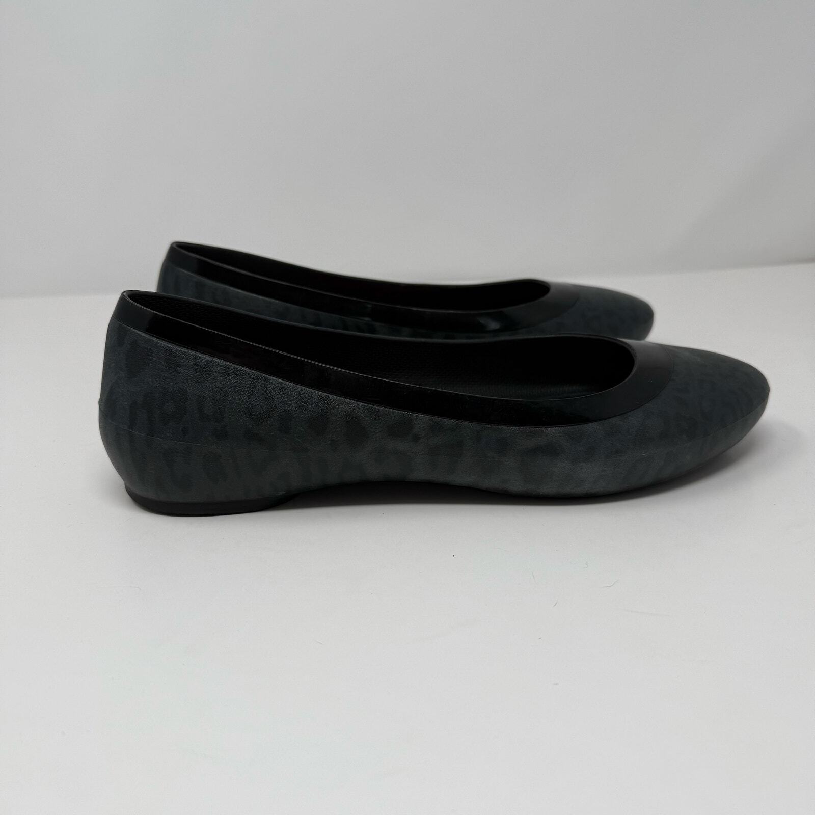 Crocs Flats Women's 11 Leopard Print Black Grey Lina Shiny Preppy Normcore EUC-image