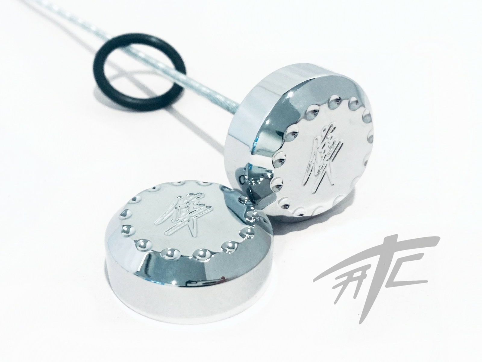 HAYABUSA CHROME KANJI DIAMOND CUT ROUND REAR AXLE CAPS 2005 SUZUKI HAYABUSA