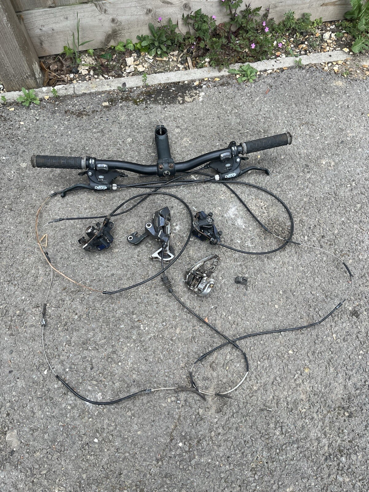 Picture 1 of 6