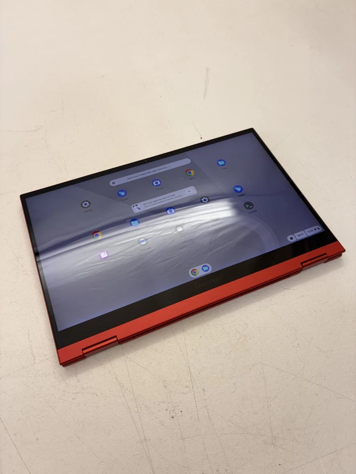 Samsung Galaxy Chromebook XE530QDA | 13.3"  | i3 10th Gen 8GB RAM - Image 4 of 4