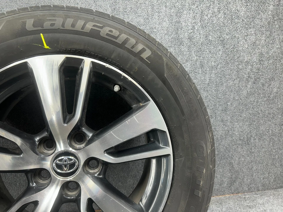 TOYOTA RAV4 XLE 16-18 OEM 5 TWIN SPOKE WHEEL RIM 17X7 17" W/ TIRE 225/65R17 80K - Image 3 of 4