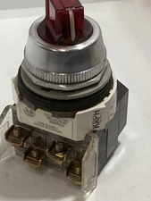 ALLEN BRADLEY 800T-16HR2KB6 SELECTOR SWITCH RED ILL 2 POS 1NO/1NC 120V SER T NNB