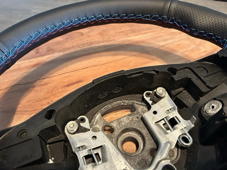 Volante BMW M3 M5 E39 E46 325 525 x5 fabricante de equipamento original 540 530 M3 couro 2001-2006 - Imagem 2 de 4