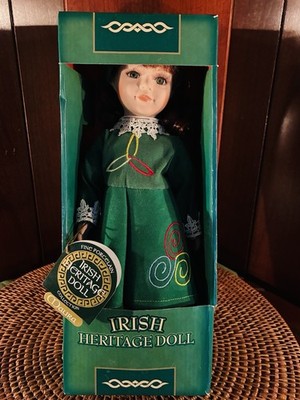 Irish Heritage Doll MAURA Allied House Dublin Ireland Handpainted Porcelain*VGC