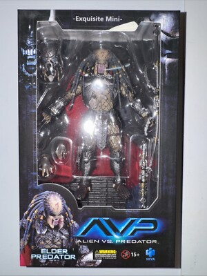 Hiya Toys AvP ELDER PREDATOR with Cape Alien vs. Predator 1:18 Scale Figure PX