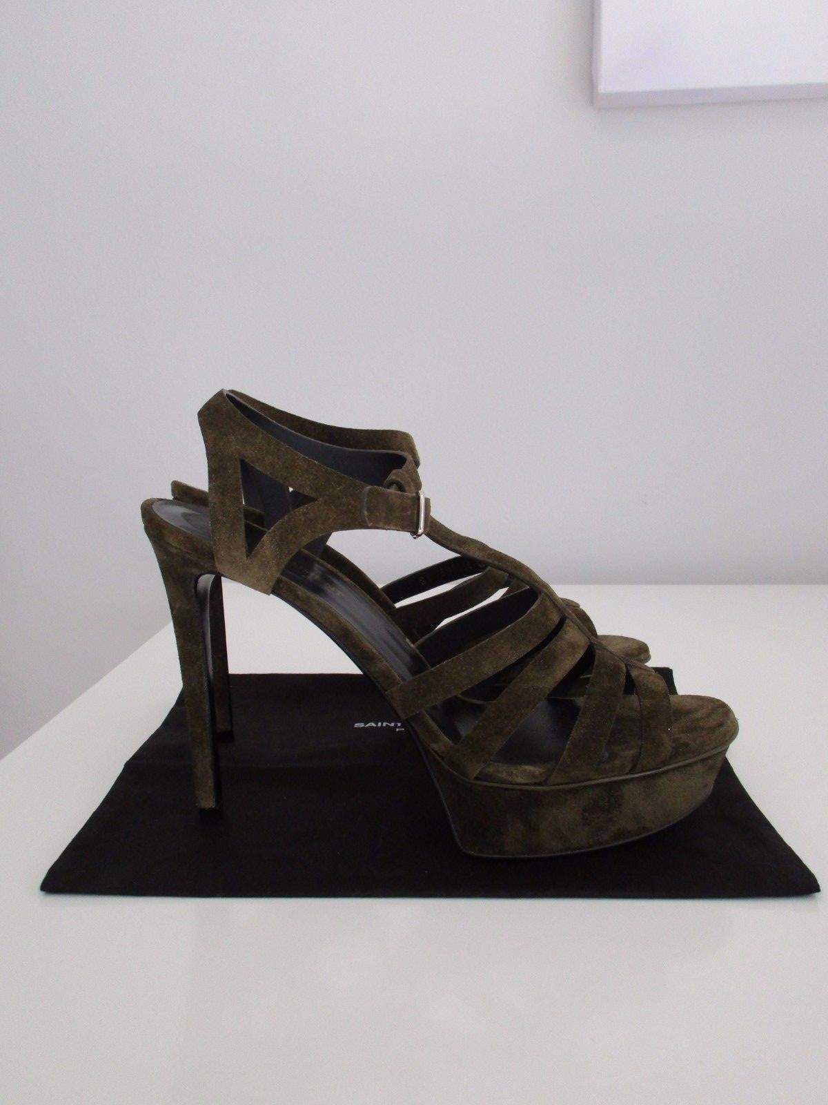 Scarpe sandali Saint Laurent Tribute in pelle scamosciata verde oliva cinturino a T plateau taglia 40