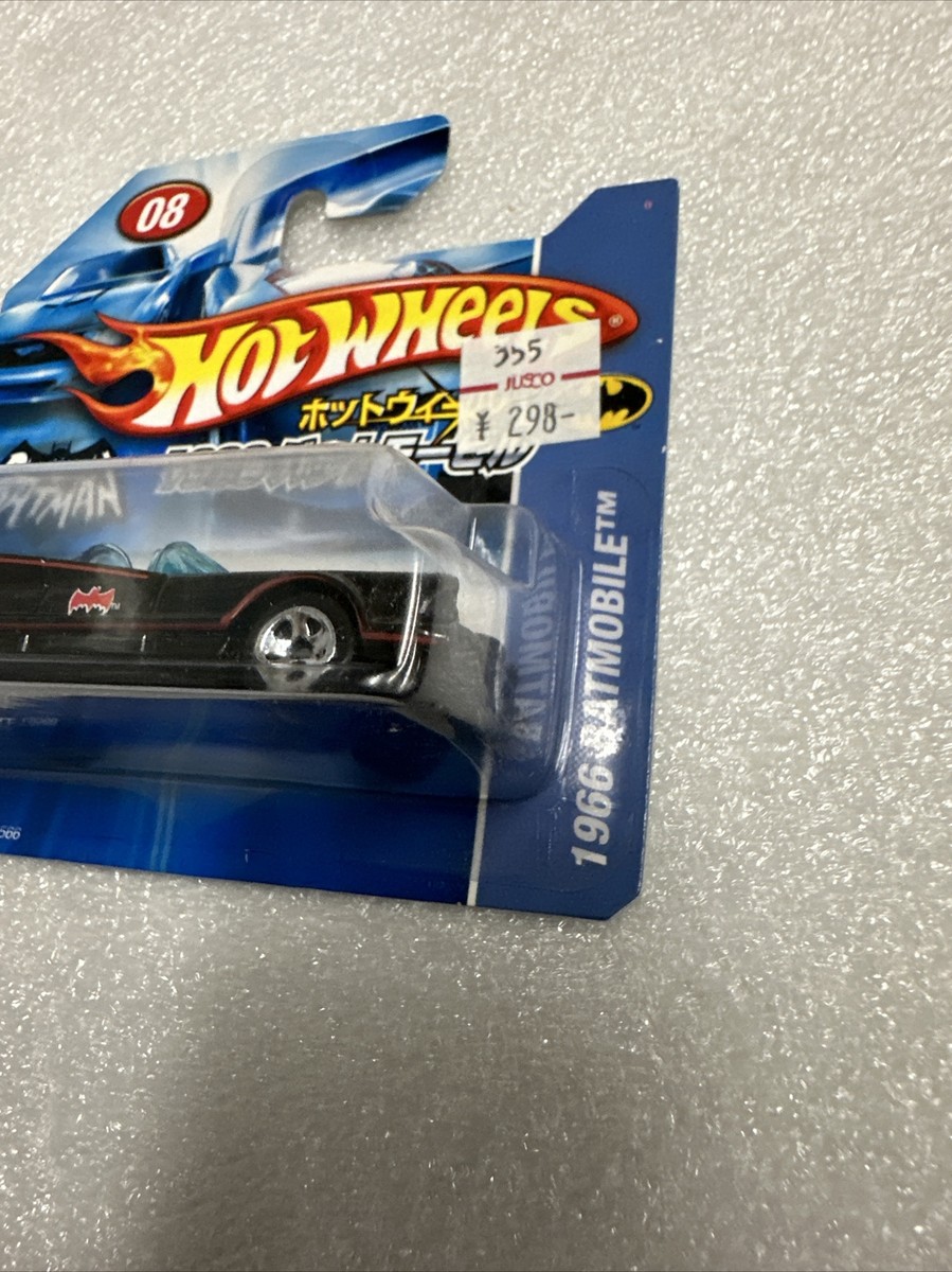 ミニカー Hot Wheels 1966 TV Series Batmobile 1:18 Hot Wheels 1966 TV Series Batmobile 1:18 Diecast Car for
