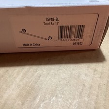 Delta Trinsic 75918-BL 18" Wall Mounted Towel Bar 75918BL - Matte Black