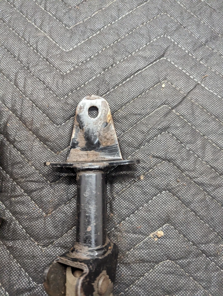 Clavijas con soportes Kawasaki Ke100 G5 OEM 1975-1979 Foto 2 de 4