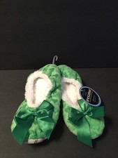 Snoozies mini heart plush green slip resistant kids slippers. Large 4-5