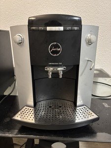 JURA Impressa F50 Kaffeevollautomat Wartung Neu