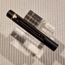 Sheaffer Targa Slim Serie 1003S Kappe Schwarz matt Gold Trim Original NOS