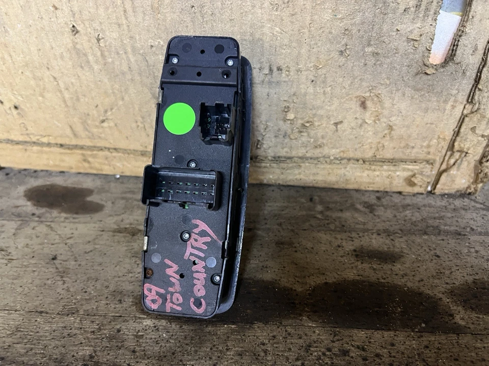 Interruptor de ventana principal del conductor Chrysler Town & Country 2008-2011/04602 535AH OEM Foto 2 de 4