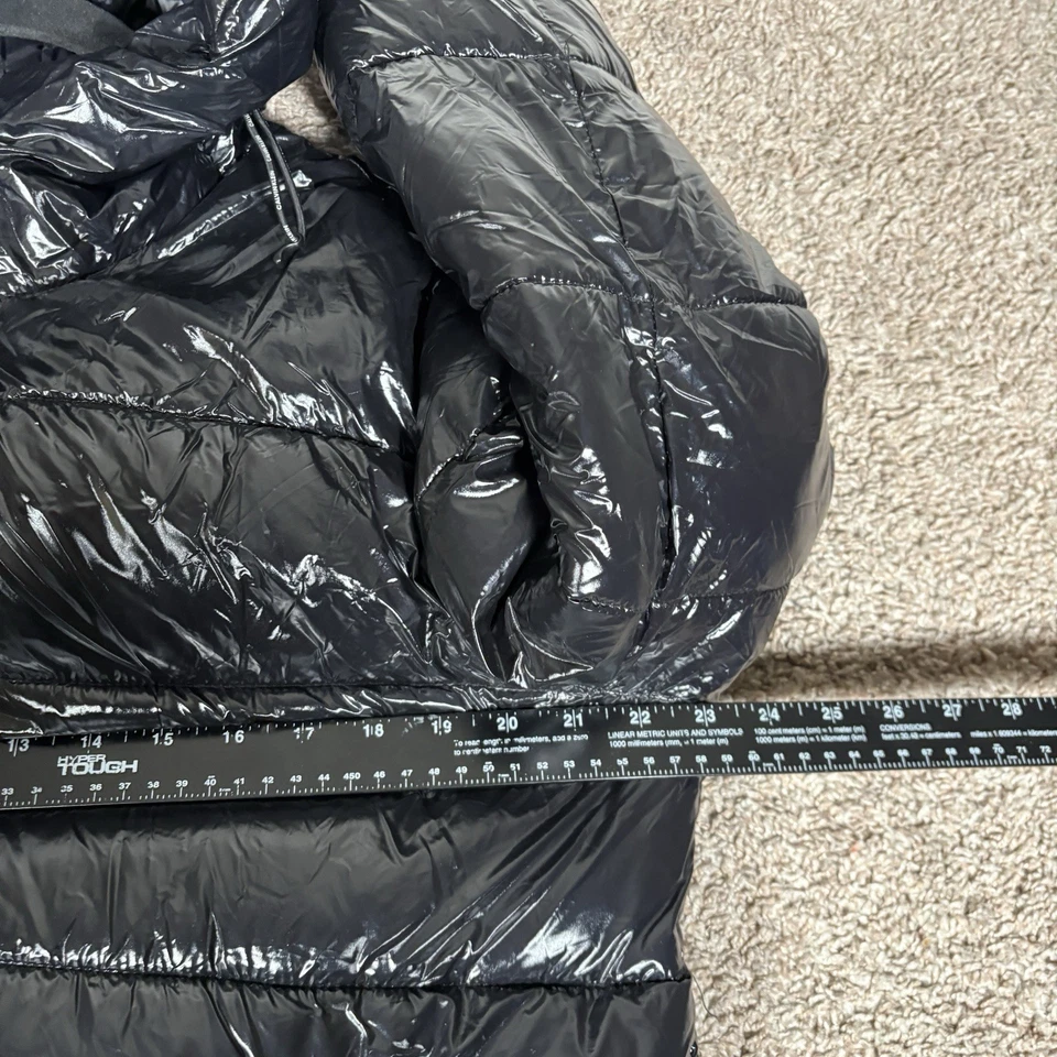 Chaqueta acolchada negra Sorona Aura mediana para hombre Calvin Klein holográfica brillante Foto 4 de 4
