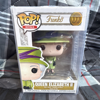 Funko Pop! Royals Queen Elizabeth II Vinyl Figure #01 w/ Protector