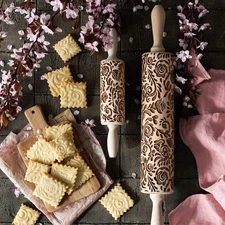 STODOLA Embossed Rolling Pin with Enchanted Garden Pattern for Engraved Cookies