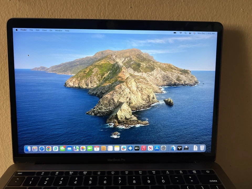 Apple 2017 MacBookPro 2.3GHz Intel Core i5 13-inch 8GB RAM 128 Storage SpaceGray - Image 4 of 4