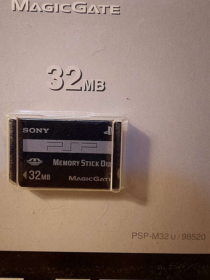 2005 Sony PSP 32mb Memory Stick Duo Magic Gate New on card Made in Japan - Image 2 of 4