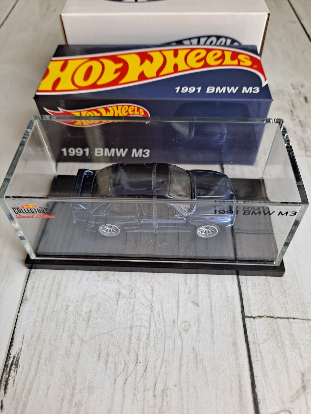 BMW 1991 M3 RLC Hot Wheels miniature collectionneur 1:64 avec 2 ouvrants