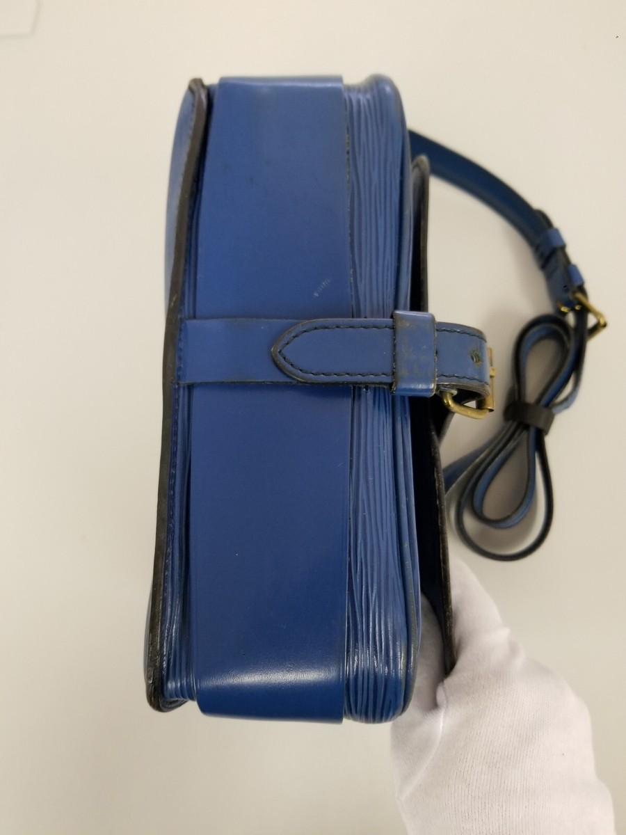 used Louis Vuitton Cult Sierre Epi Borneo M52244 Shoulder used Louis Vuitton Cult Sierre Epi Borneo M52244 Shoulder