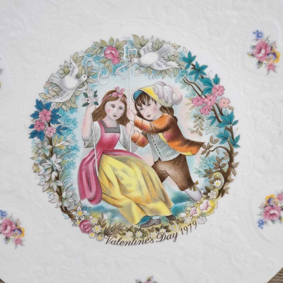 Vintage Royal Doulton Valentine Day’s Plate Roses Love Poem My