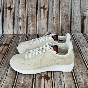 nike tailwind qs