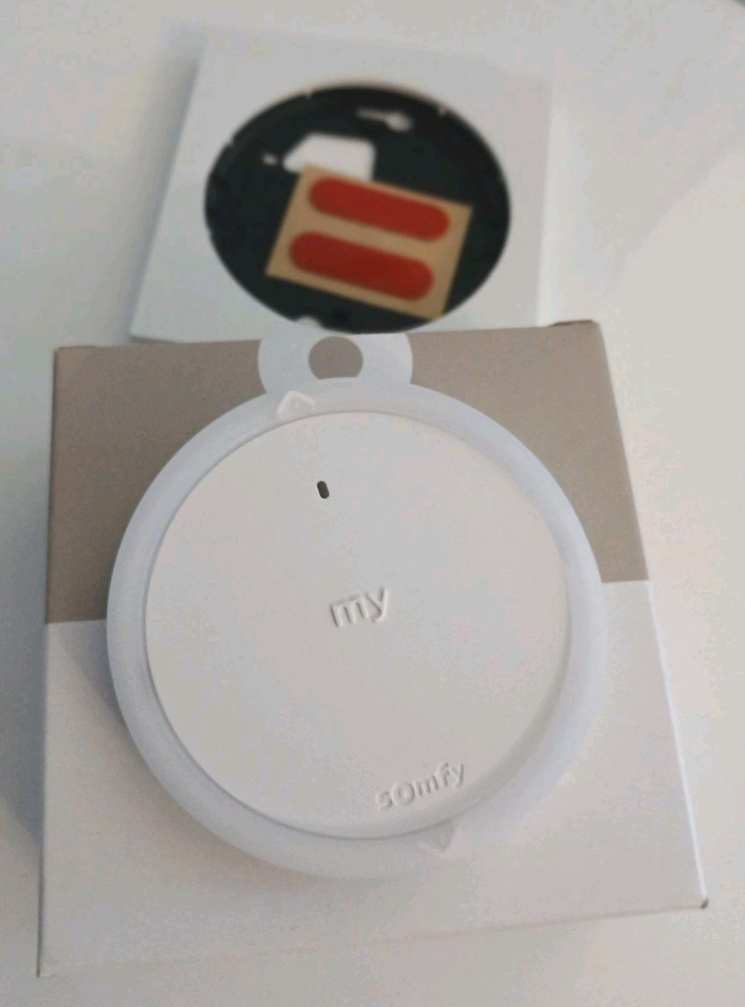 Télécommande Somfy io à 4 canaux pour motorisation de volet roulant et store de terrasse