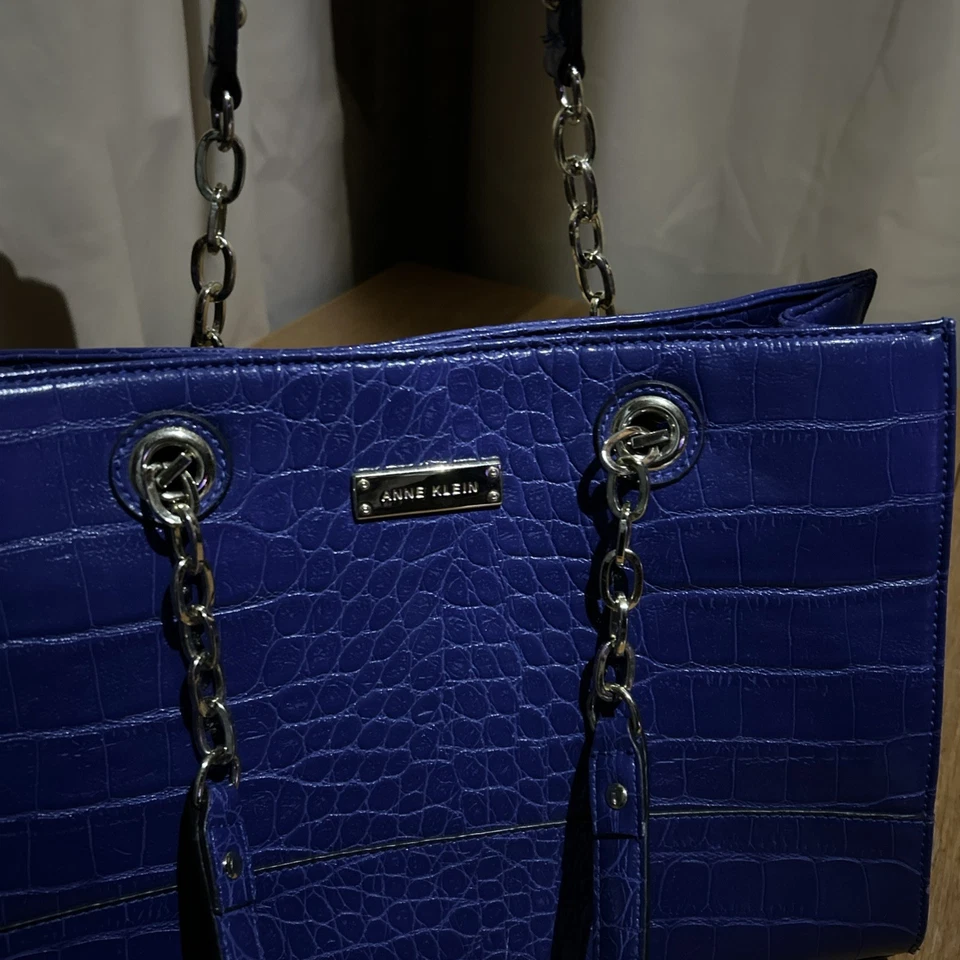 **Anne Klein cocodrilo azul real**Bolso de mano monedero en relieve**Interior a lunares** Foto 4 de 4