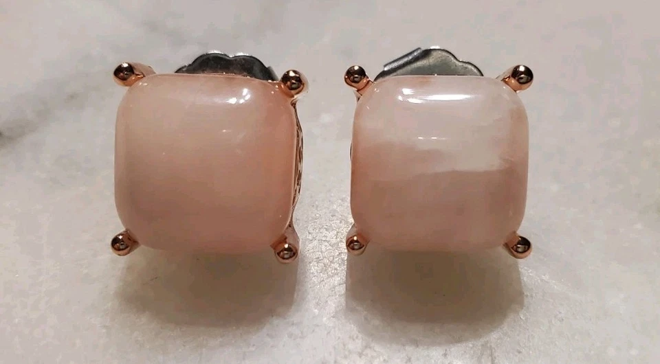 Aretes de cuarzo rosa en metal dorado rosa Foto 3 de 4