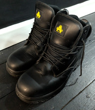 Buty ochronne Amblers - czarne, UK 11 EUR 46 - Doc Martens - spódnica alternatywna