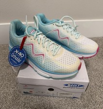 *NEW IN BOX* MBT WOMEN'S SIMBA 17 LACE UP SNEAKERS SIZE 7