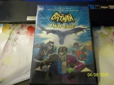 BATMAN VS. TWO-FACE~2017 VG/C ANIMATED DVD~WILLIAM SHATNER JULIE NEWMAR A. WEST