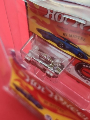 Worlds Smallest Hot Wheels Formula Street 2011 Car #527 New Mattel 2021 Series 6 - Picture 4 of 15