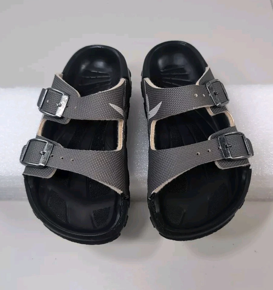 Sandalia de agua Birkenstock Birkis Haití para niños talla 9 Pirate Jolly Roger talla 27EU nueva en caja Foto 4 de 4