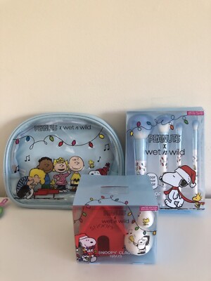 メイク道具・化粧小物 wet n wild Peanuts Collection Box PEANUTS WET'N WILD Snoopy LTD ED Makeup Bag,Brushes & Claus Haus