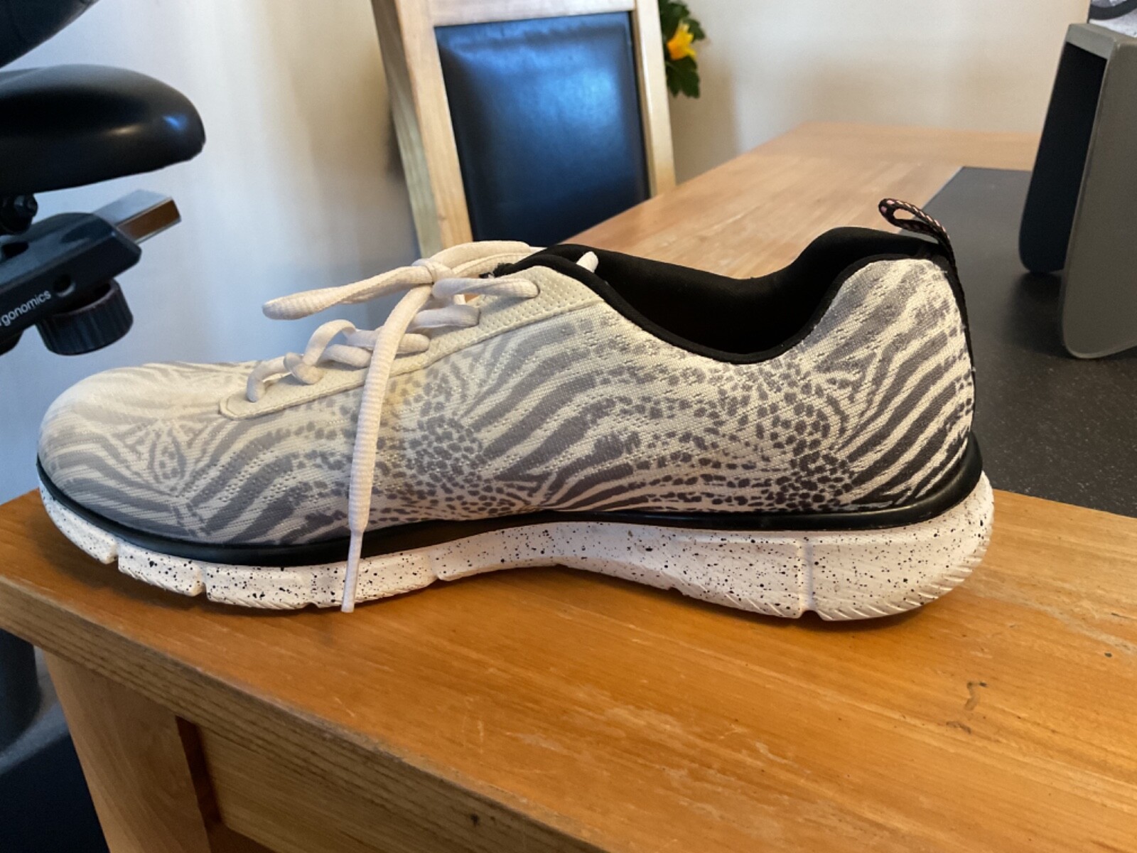 SKECHERS women’s Memory Foam dual- lite white/black zebra print trainers uk8🔥 image 10