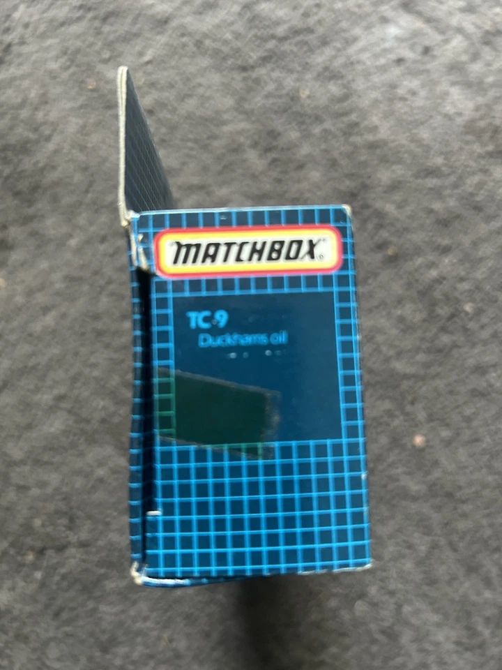 Matchbox Team Convoy TC 9 Kenworth Transporter Duckhams Racing Team - Image 4 of 4