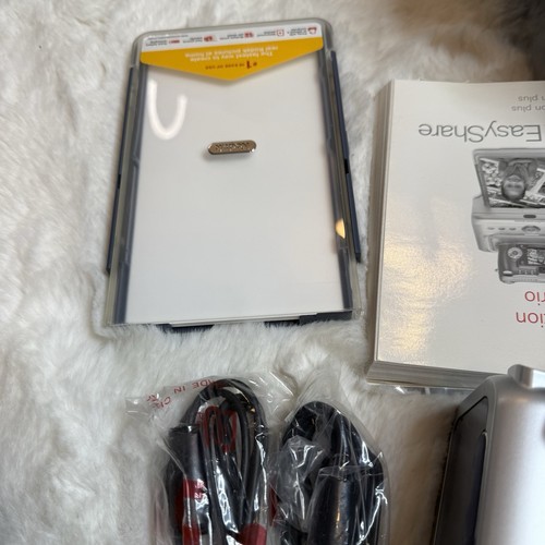Kodak EasyShare Silver & Black Thermal Photo Printer Dock With Paper Tray Bundle - Picture 7 of 8
