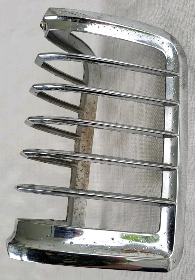 Bisel de lámpara de estacionamiento cromado Mercury Monarch 1975-1977 OEM # D54B 13237 LH Foto 2 de 4