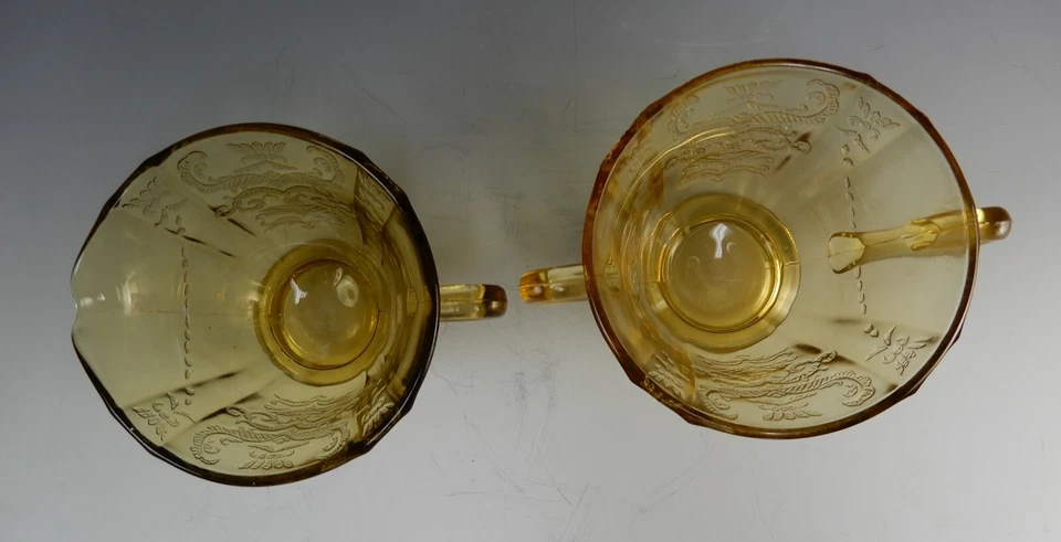 Juego de azucarero y crema de vidrio amarillo/ámbar Federal Madrid Depresión Foto 2 de 4