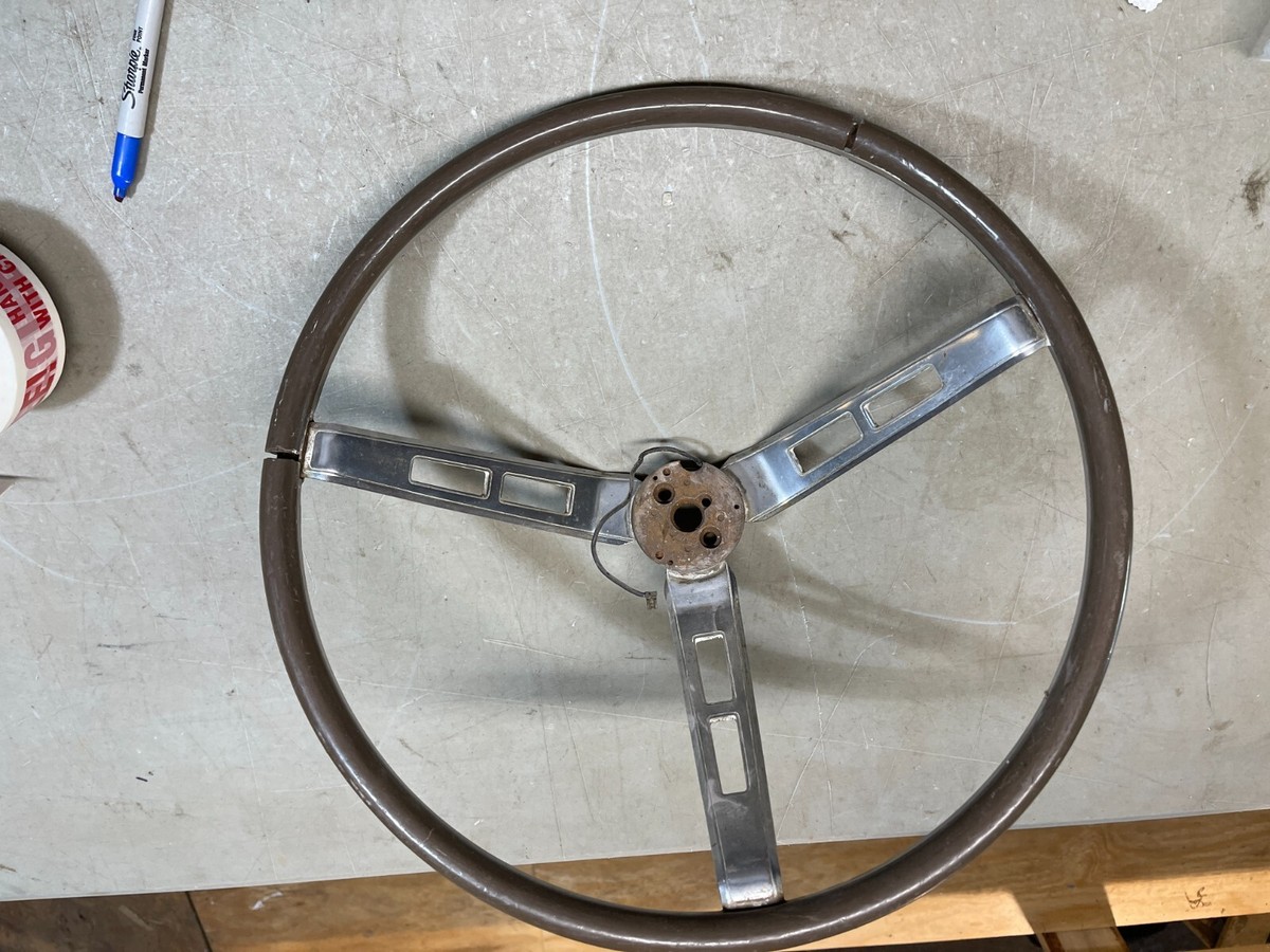 1969 CHARGER WOODGRAIN STEERING WHEEL B-BODY TWO CRACKS RESTORABLE