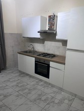 cucina completa di elettrodomestici usata