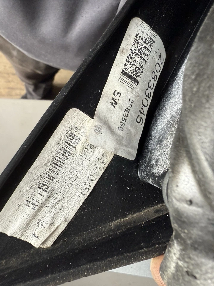 20833045 Pontiac G6 LH Mirror Silver - Изображение 2 из 3