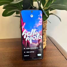Factory Unlocked Motorola Razr Ultra 2025 16GB RAM / 1TB Storage Pink