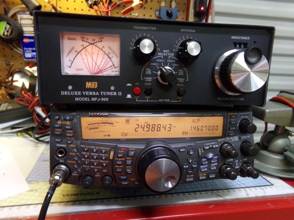 MFJ-969 TUNER HF+6M 300W ROLLER DL XMTR ANT SW USED TESTED WORKING WELL # 1 OF 2 - Image 2 of 4