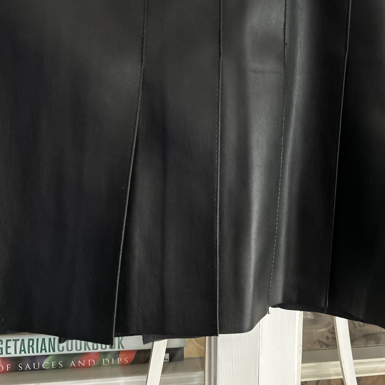 NWT Mango Woman Black Faux Leather Mini Skirt Sz M SOLDOUT image 8