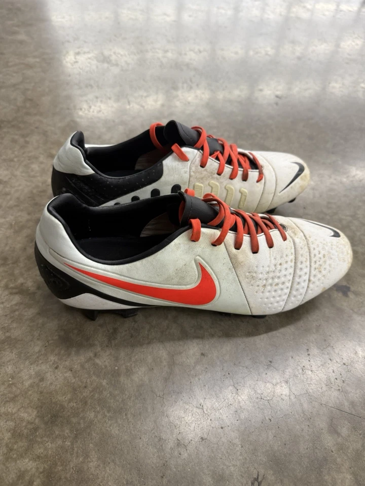 Botines de fútbol para hombre Nike CTR360 Maestri III terreno firme (blanco/negro/naranja) 10,5 Foto 2 de 4