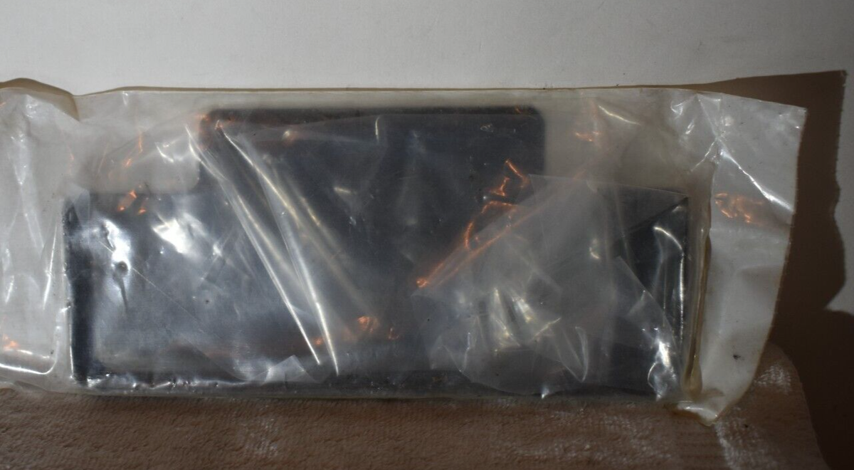 1998 FXD Harley Davidson Dyna Black Battery Top Cover 66366 97 for