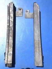 1970  CHALLENGER QUARTER GLASS UP WINDOW CHANNEL GUIDE TRACK RIGHT  TA PASSENGER