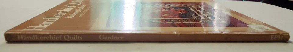 Handkerchief Quilts Creating Unique Wall Hangings from Collectible Handkerchiefs - Image 3 of 4